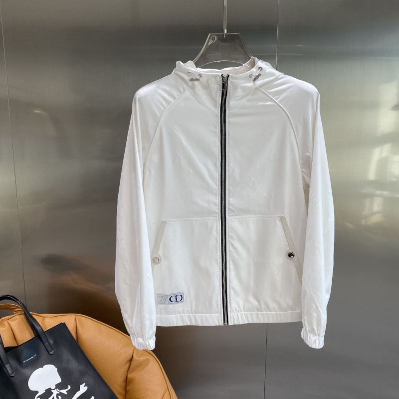 chr1st1an D10r outwear